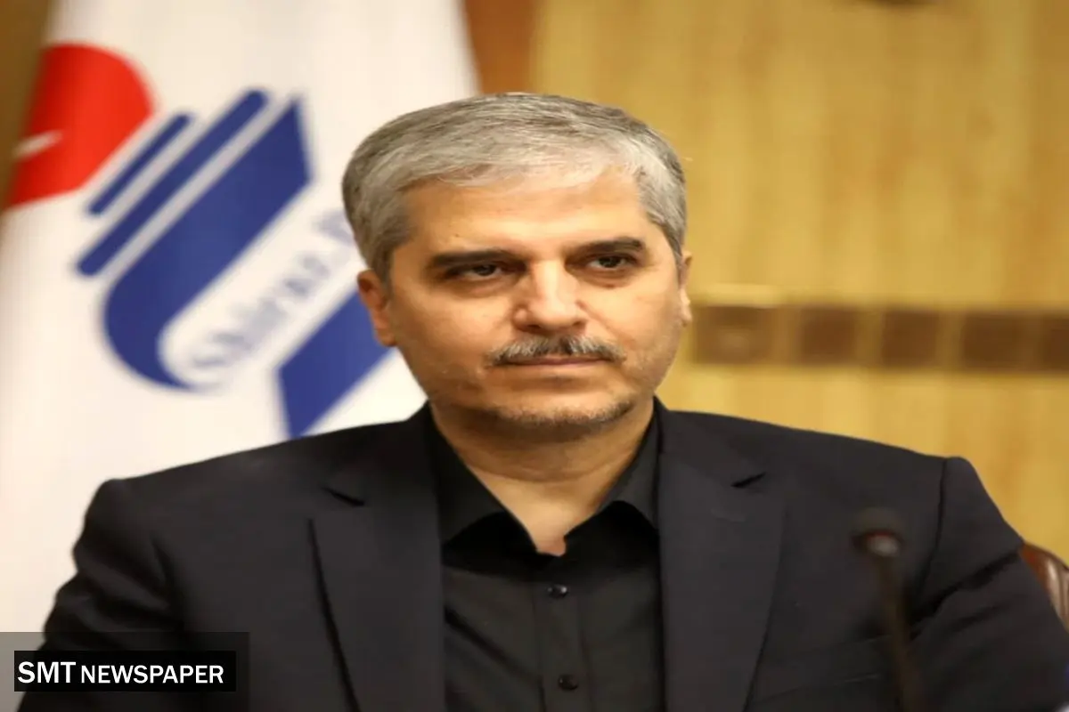 اعطای نشان عالی مدیر سال به مهندس حیدرنیا مدیرعامل شرکت پتروشیمی شیراز
