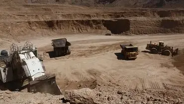 اکتشاف معدن زیر سنگباران معارضان