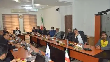 بازدید مشاور و دستیار ویژه وزیر کشور در امور صنعت از پژوهشکده میکرو الکترونک