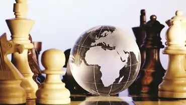 سایه سیاست بر اقتصاد