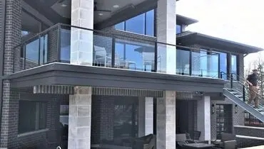 نقش پررنگ شیشه سکوریت در معماری مدرن