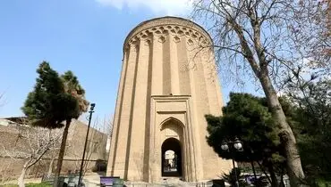 چراغِ خاموش گردشگری در ایران