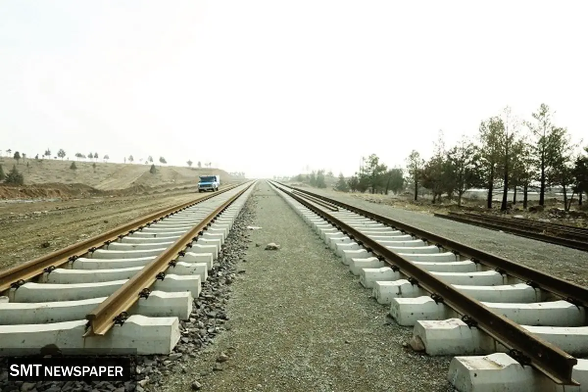 انتظار شبکه ریلی در ایستگاه توسعه