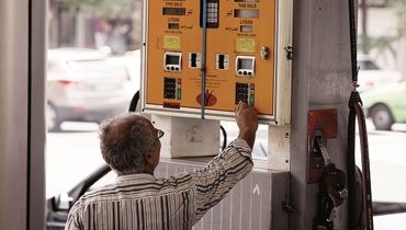 بنزین سوپر از طریق کارت بانکی توزیع می‌شود