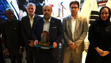 بیمه‌ دی غرفه برتر سومین نمایشگاه بین‌المللی شهر پایدار کیش شد