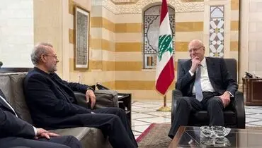 لبخند دیپلماتیک و ژست لاریجانی در لبنان + عکس