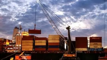 تجهیز جرثقیل‌های بندر چابهار به ابزار جابه‌جایی کانتینر/ عملیات کانتینری در چابهار به ۱۰۰ هزار تی‌ای‌یو می‌رسد