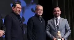 زرین بافت رهبر برگزیده ملی صنعت پوشاک در سی‌امین مراسم روز صنعت و معدن