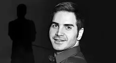 محسن یگانه در بیمارستان بستری شد