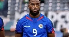 نارسایی قلبی دوکنز نازون، مهاجم خارجی استقلال 