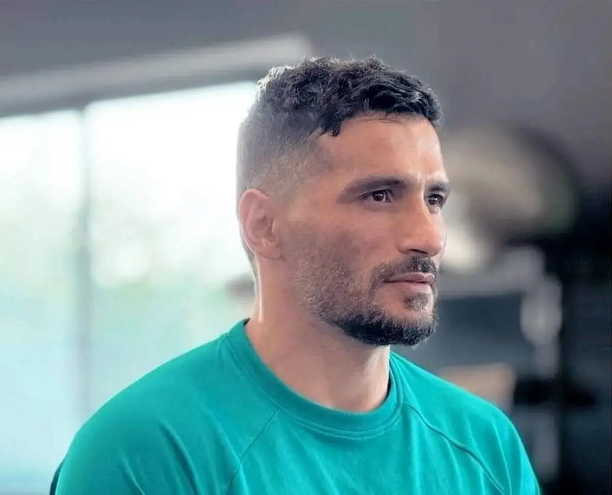 کنایه جواد کاظمیان به گرانی دلار + عکس