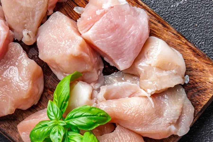 هشدار بهداشتی: مرغ خام را هرگز نشویید خطرناک است