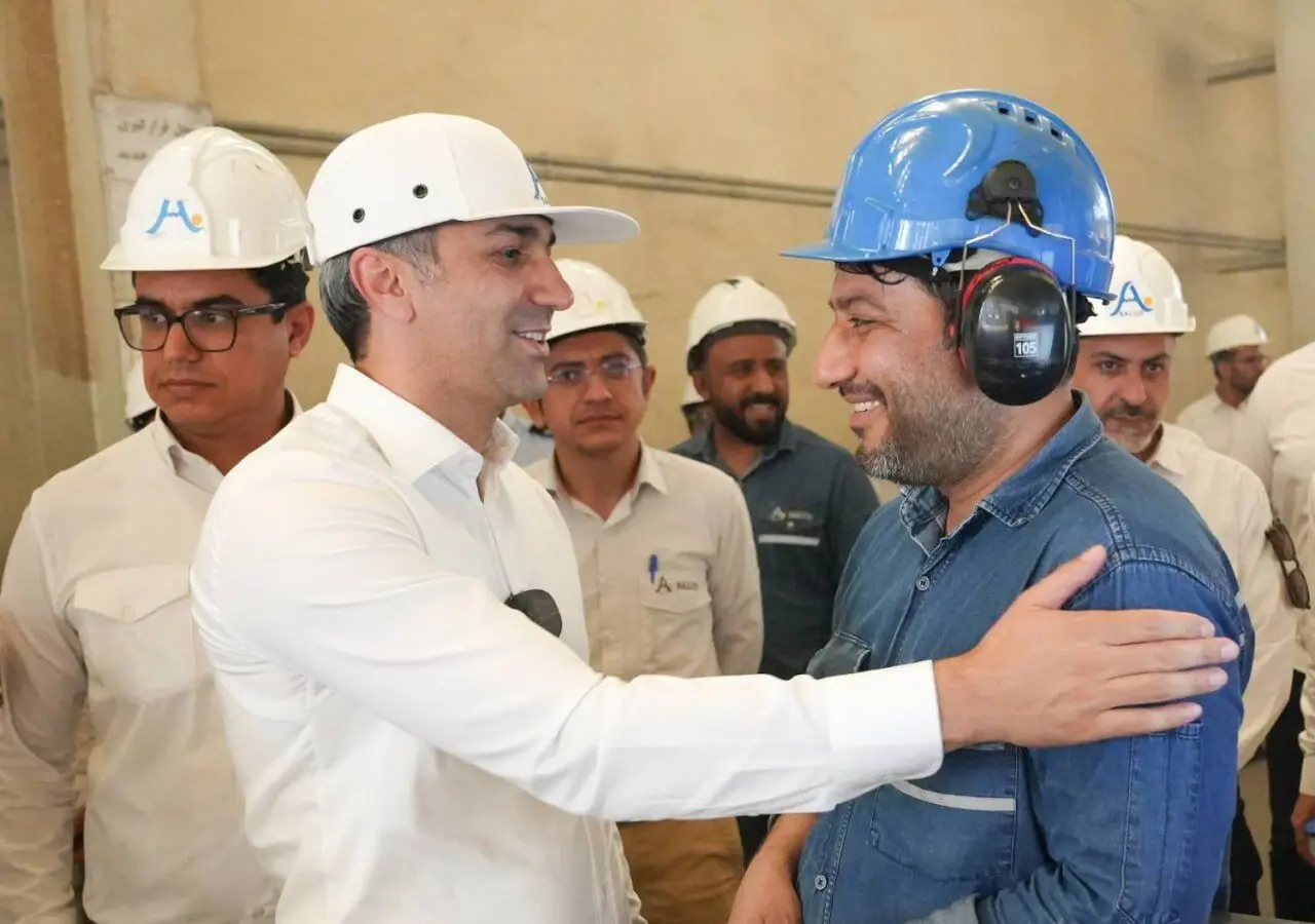 ازدید مدیرعامل مجتمع صنایع آلومینیوم جنوب از واحدهای مختلف کارخانه و دیدار با کارکنان
