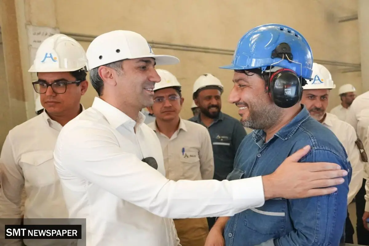 بازدید مدیرعامل مجتمع صنایع آلومینیوم جنوب از واحدهای مختلف کارخانه و دیدار با کارکنان
