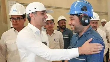 بازدید مدیرعامل مجتمع صنایع آلومینیوم جنوب از واحدهای مختلف کارخانه و دیدار با کارکنان
