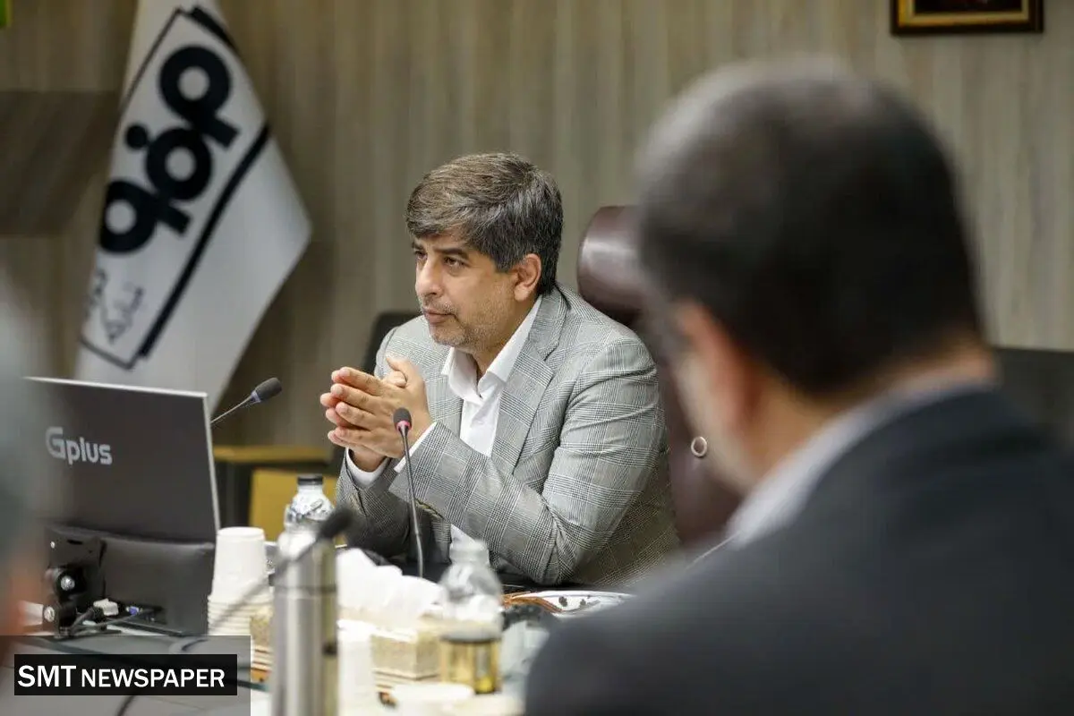 دوازدهمین جلسه کارگروه راهبری پروژه بازسازی و نوسازی بخش های آسیب‌دیده؛  
بازسازی فولاد مبارکه باتکیه‌ بر ظرفیت‌های بومی و دانش‌بنیان‌ها