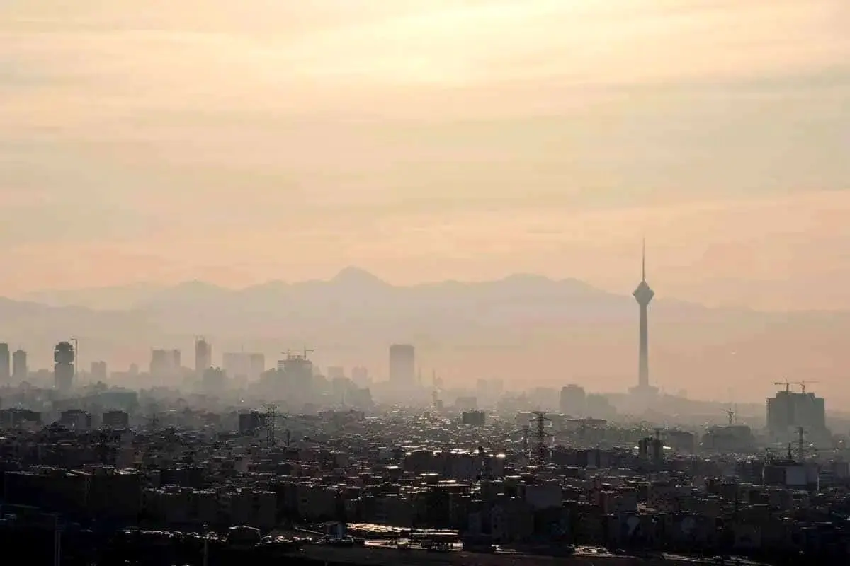 هوای تهران امروز در وضعیت نارنجی؛ ناسالم برای گروه‌های حساس

