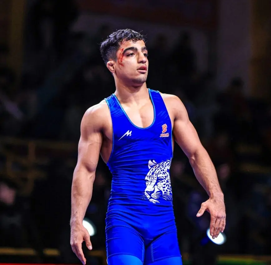 احمد محمدنژاد صاحب دو قطعه زمین شد