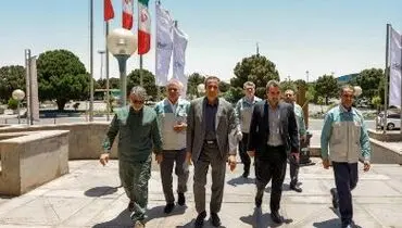 حضور محمد آقاجانلو، رییس هیات‌عامل ایمیدرو به همراه هیاتی از این سازمان در شرکت فولاد مبارکه