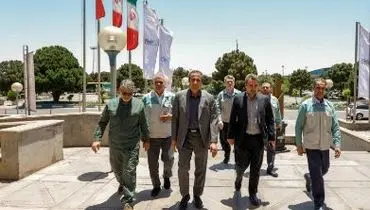 حضور محمد آقاجانلو، رییس هیات‌عامل ایمیدرو به همراه هیاتی از این سازمان در شرکت فولاد مبارکه