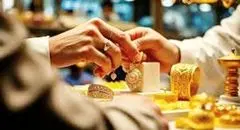 فتح قله‌های تاریخی با سوخت دلار