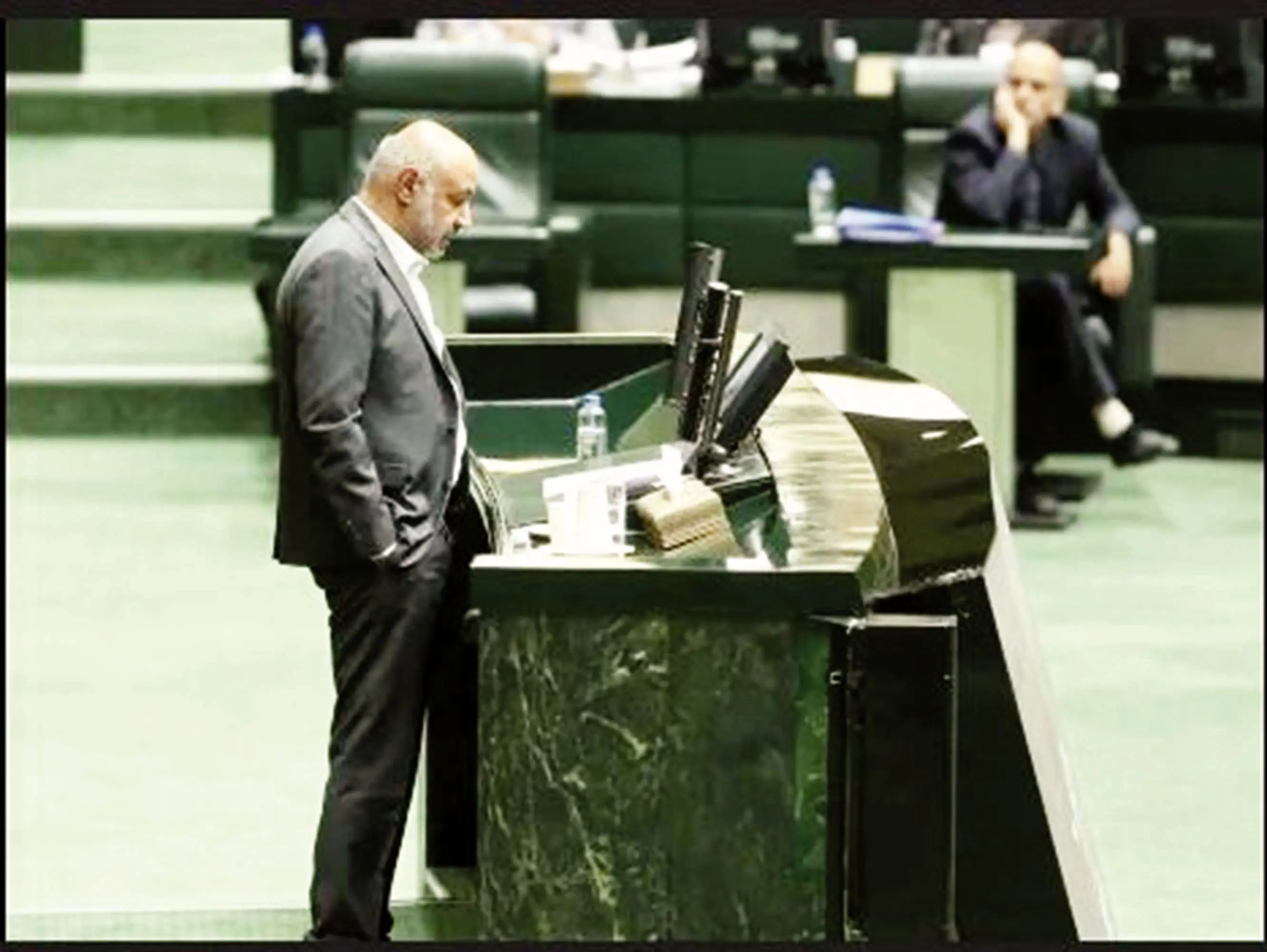 وقت رفتن آقای وزیر رسید؟ 