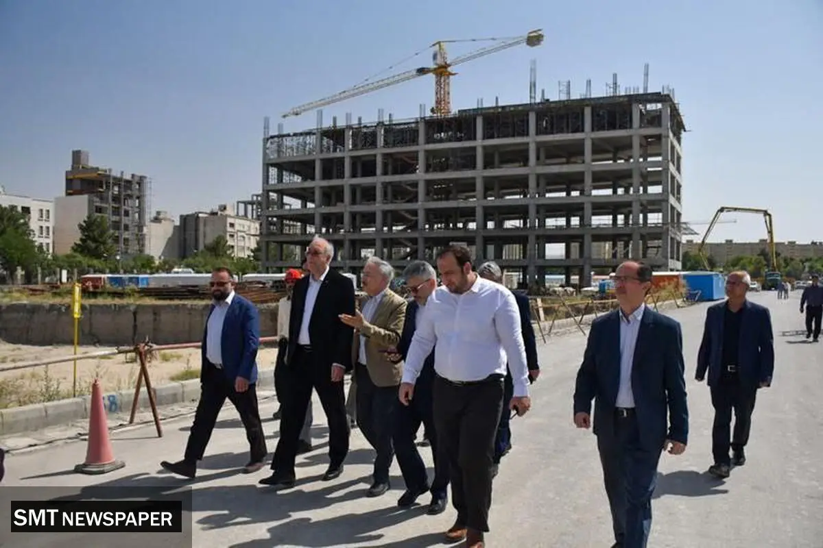 دکتر سید عباس حسینی مدیرعامل بانک مسکن در بازدید از پروژه مسکونی فردوسی مشهد خبر داد