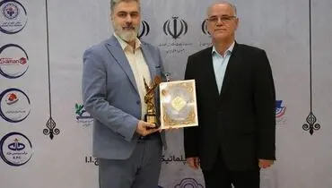 در دهمین اجلاس سراسری رضایتمندی مشتری، تندیس زرین اعتماد مشتری به بیمه دی رسید