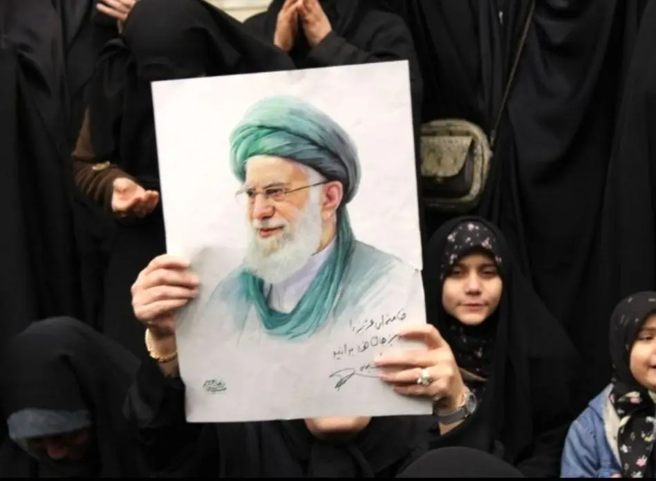 برگزاری مراسم عزاداری شهادت رهبر انقلاب در میادین اصلی تهران