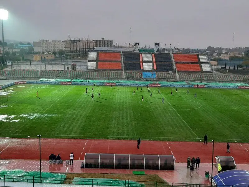 چاله‌های شهر قدس استقلال را فراری داد!