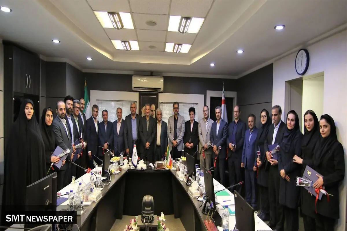تقدیر بانک سرمایه از معلمان و اساتید در روز معلم ۱۴۰۵