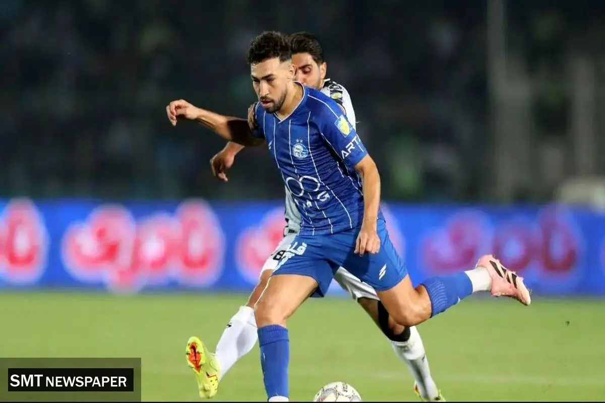 منیر به عشق پیراهن قرمز، آبی پوشید!