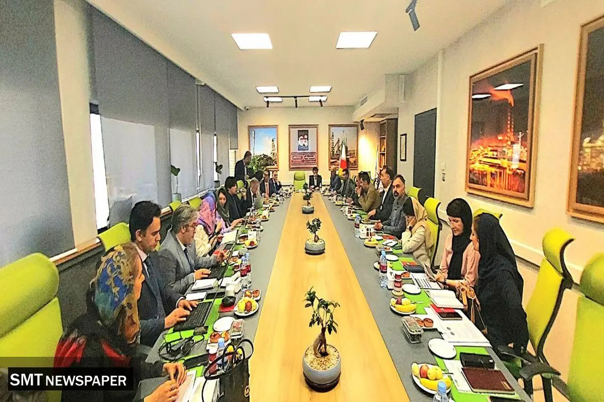 قرارداد ساخت کارخانه فولاد سازی و نورد پیوسته ورق گرم فولادی قروه اجرایی شد