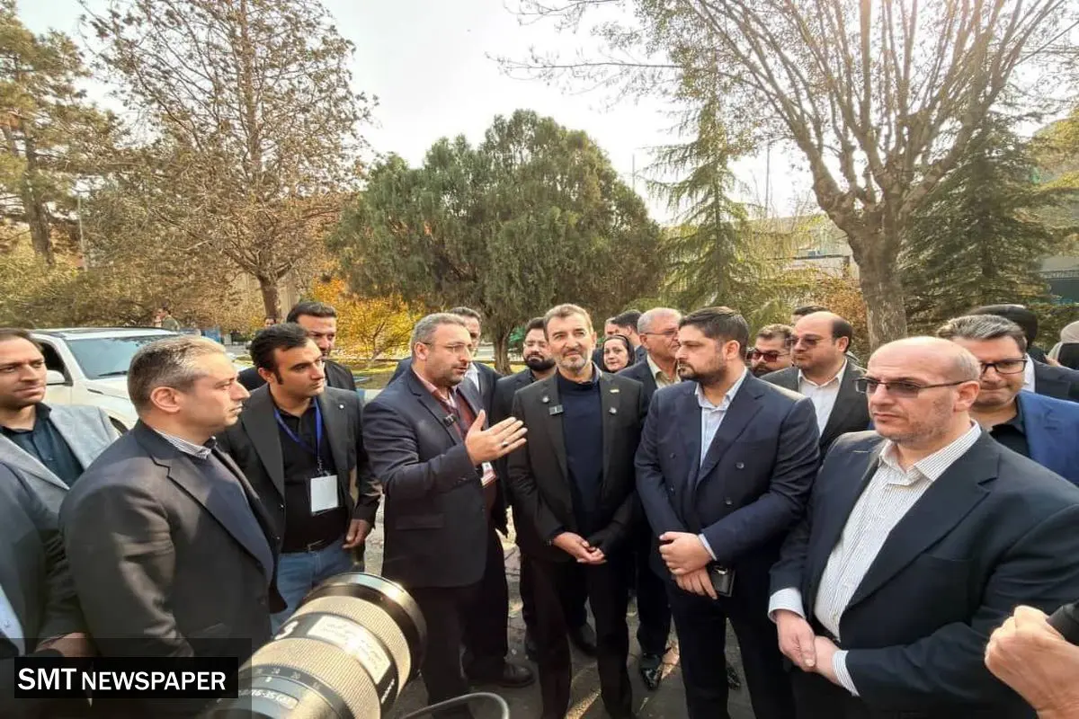 نخستین دستگاه «سولارواش» ساخت چادرملو توسط رییس هیأت عامل ایمیدرو رونمایی شد 