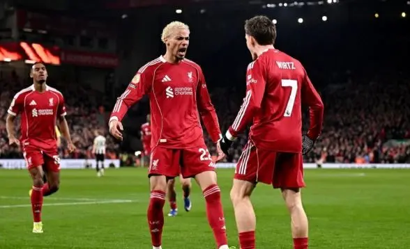 ستاره‌ای که به‌سرعت محبوب هواداران لیورپول شد