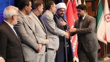 اعطای نشان تعهد محیط زیست به فولاد کاوه جنوب کیش