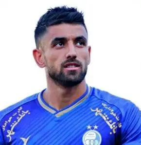 کنار گذاشتن مهاجم استقلالی توسط مربی پرسپولیسی