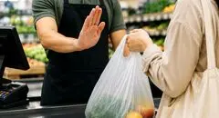 نایلون در فروشگاه‌ها سهمیه‌ای شد!