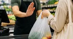 نایلون در فروشگاه‌ها سهمیه‌ای شد!
