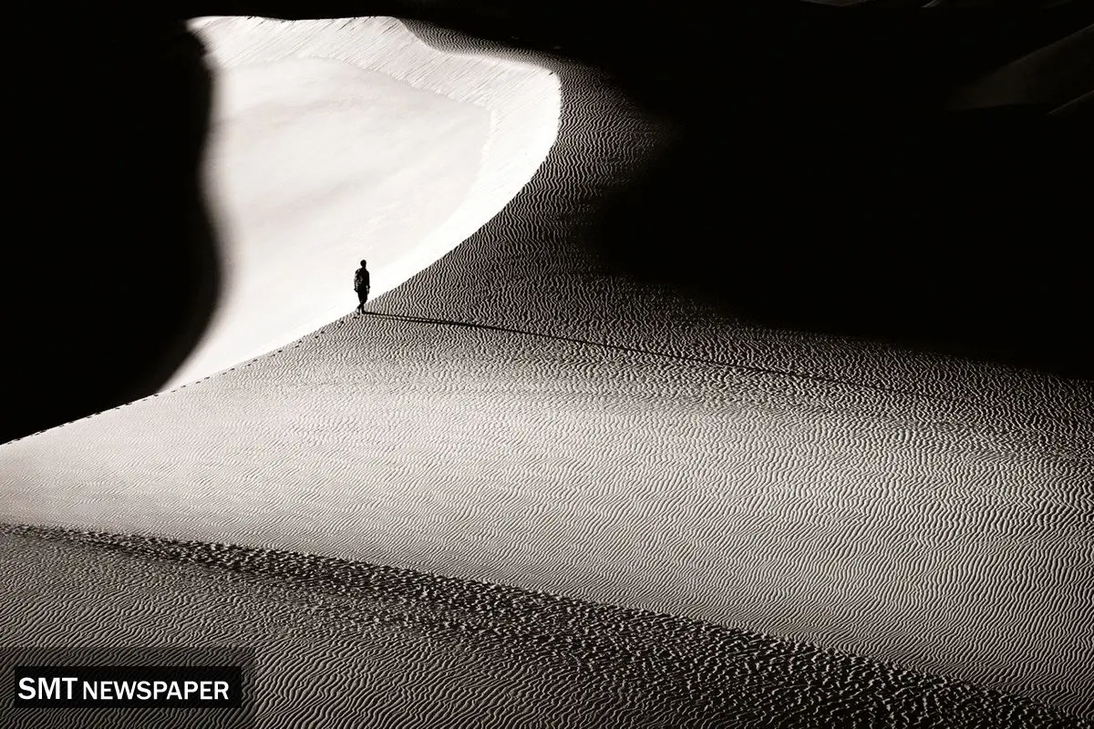 سرگردان بین نور و تاریکی