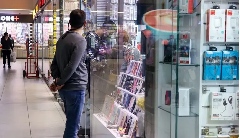 افت قیمت آیفون؛ بازار موبایل در مسیر نزولی
