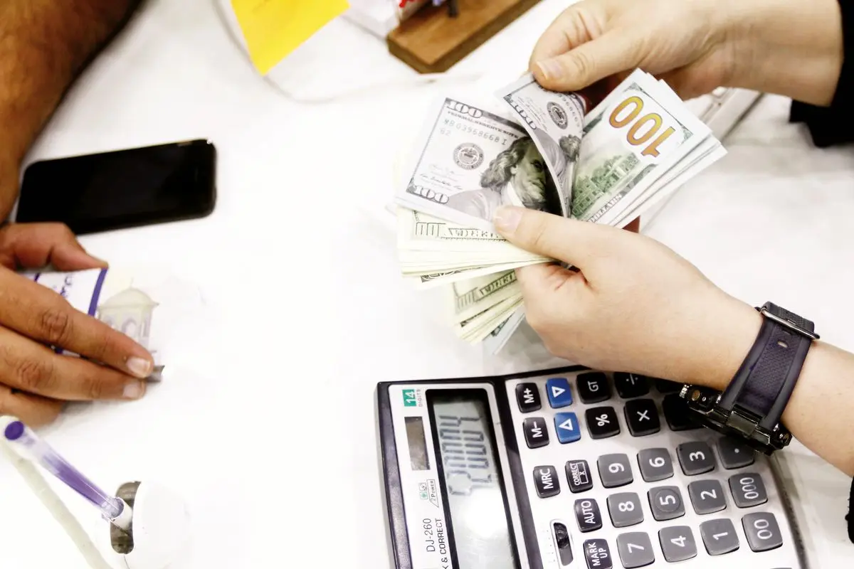 نبض دلار در دست سیاستگذار
