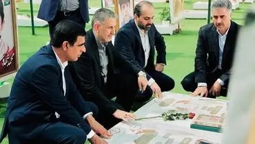 ادای احترام مدیران بانک سرمایه به دانش‌آموزان شهید مدرسه شجره طیبه میناب