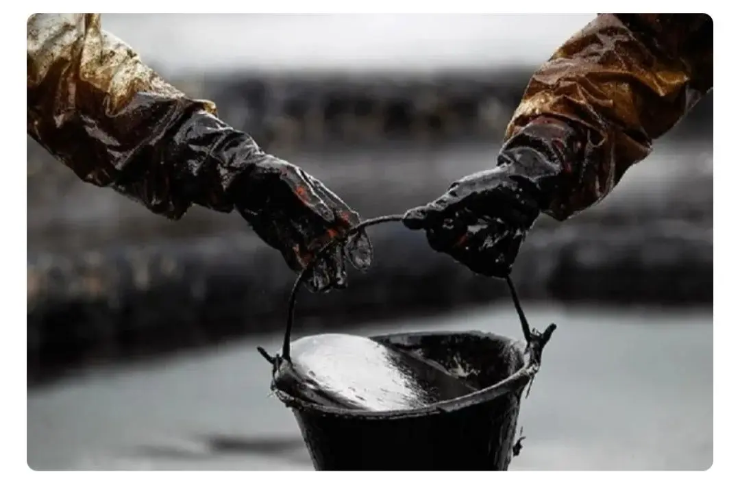 قیمت نفت در بورس انرژی شانگهای 100 دلار شد