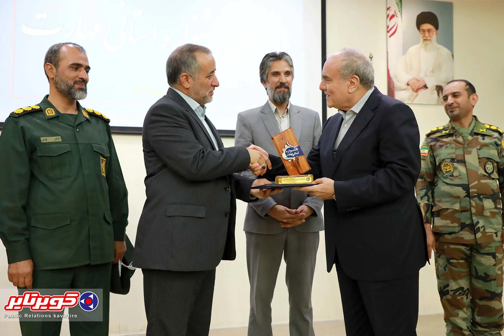 درخشش کویرتایر در عرصه مهارت آموزی؛ قدردانی استاندار از مهندس زینلی در سومین جشنواره استانی مهارت