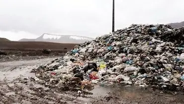 دیو شیرابه زیر کوه پسماند