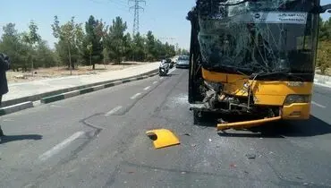 تصادف اتوبوس در میدان شهدای تهران