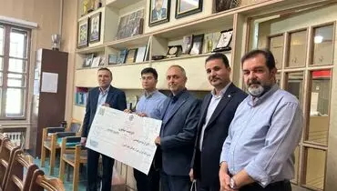تقدیر بانک ایران‌زمین از دارنده مدال المپیاد جهانی نجوم