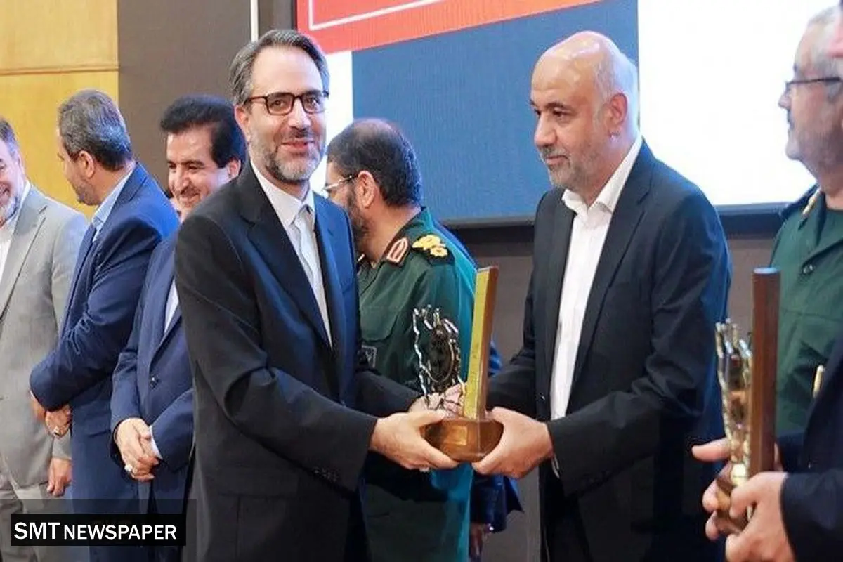 نشان ملی اقتصاد مقاومتی در دستان فولاد کاوه جنوب کیش