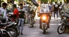 پیک‌های موتوری در تله بنزین ۱۰ هزار تومانی